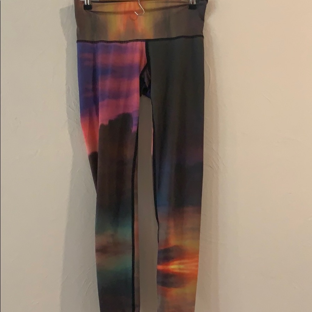 Teeki tights size medium